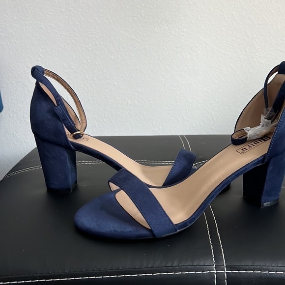 Blue suede open toed chunky heels with ankle strap size 10 - Picture 7 of 9